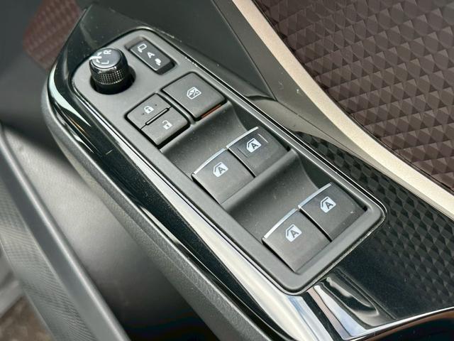 Ｃ－ＨＲ Ｇ－Ｔ　寒冷地仕様　４ＷＤ　ＬＥＤヘッドライト　純正１８インチＡＷ　　ＢＳＭ　ＲＣＴＡ　ＡＣＣ　９インチナビ　バックカメラ　シートヒーター　ＥＴＣ　ドライブレコーダー（26枚目）