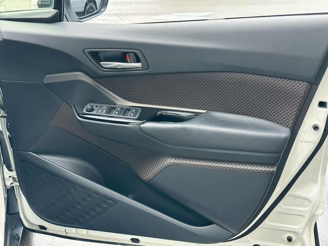 Ｃ－ＨＲ Ｇ－Ｔ　寒冷地仕様　４ＷＤ　ＬＥＤヘッドライト　純正１８インチＡＷ　　ＢＳＭ　ＲＣＴＡ　ＡＣＣ　９インチナビ　バックカメラ　シートヒーター　ＥＴＣ　ドライブレコーダー（27枚目）