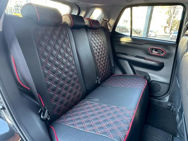 ライズ Ｚ　寒冷地仕様　純正９インチフルセグナビ　全方位カメラ　スマートアシスト　レーダークルーズコントロール　シートヒーター　ＬＥＤヘッドライト　シートカバー（8枚目）