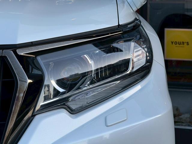ランドクルーザープラド ＴＸ　Ｌパッケージ　７０ｔｈアニバーサリーリミテッド　ワンオーナー　禁煙車　ルーフレール　トヨタ純正ナビ　ＥＴＣ　バックカメラ　純正１８インチホイール　電動シート　　シートベンチレーション　レーダークルーズコントロール　７０Ｔｈ純正フロアマット（45枚目）