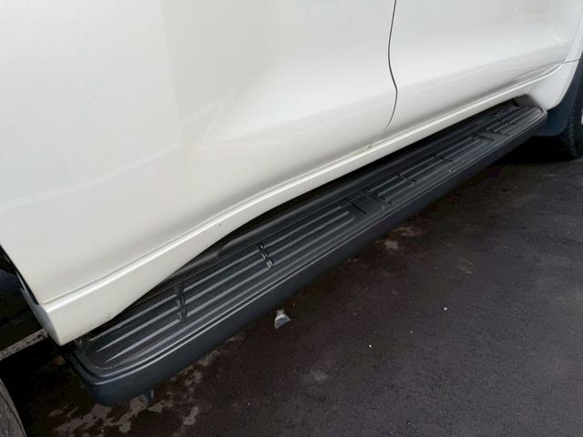 ランドクルーザープラド ＴＸ　Ｌパッケージ　７０ｔｈアニバーサリーリミテッド　ワンオーナー　禁煙車　ルーフレール　トヨタ純正ナビ　ＥＴＣ　バックカメラ　純正１８インチホイール　電動シート　　シートベンチレーション　レーダークルーズコントロール　７０Ｔｈ純正フロアマット（51枚目）