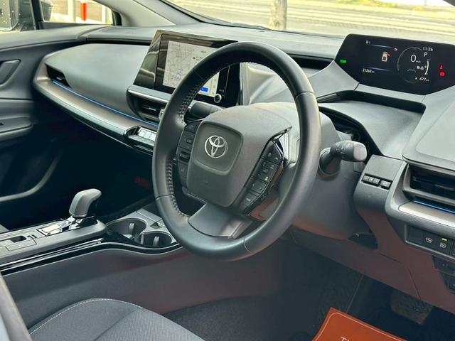 プリウス G 4WD 寒冷地仕様夏冬タイヤAW付 純正8インチディスプレイオーディオ バックカメラ ETC 前後ドラレコ(4枚目)