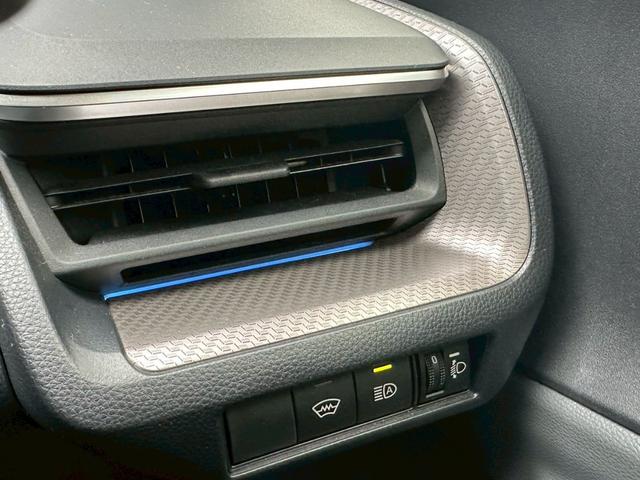 プリウス G 4WD 寒冷地仕様夏冬タイヤAW付 純正8インチディスプレイオーディオ バックカメラ ETC 前後ドラレコ(19枚目)