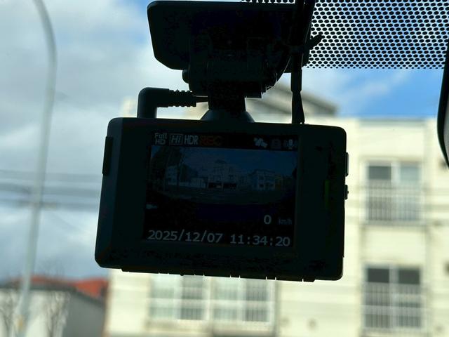 プリウス G 4WD 寒冷地仕様夏冬タイヤAW付 純正8インチディスプレイオーディオ バックカメラ ETC 前後ドラレコ(59枚目)