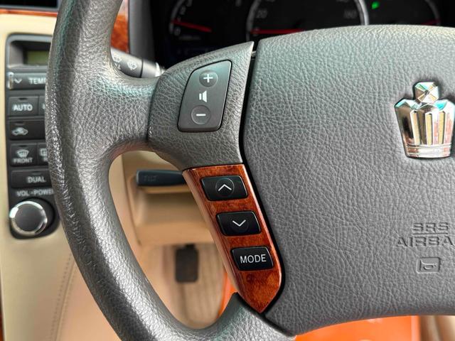 クラウン ロイヤルエクストラｉ－Ｆｏｕｒ　４ＷＤ　オートクルーズコントロール　アルミホイール　ＨＩＤ　ＡＴ　キーレスエントリー　電動格納ミラー　盗難防止システム　ＣＤ　衝突安全ボディ　ＡＢＳ　ＥＳＣ　エアコン　パワーステアリング（24枚目）