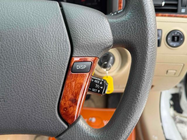 クラウン ロイヤルエクストラｉ－Ｆｏｕｒ　４ＷＤ　オートクルーズコントロール　アルミホイール　ＨＩＤ　ＡＴ　キーレスエントリー　電動格納ミラー　盗難防止システム　ＣＤ　衝突安全ボディ　ＡＢＳ　ＥＳＣ　エアコン　パワーステアリング（38枚目）