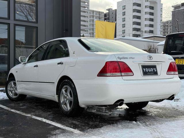 クラウン ロイヤルエクストラｉ－Ｆｏｕｒ　４ＷＤ　オートクルーズコントロール　アルミホイール　ＨＩＤ　ＡＴ　キーレスエントリー　電動格納ミラー　盗難防止システム　ＣＤ　衝突安全ボディ　ＡＢＳ　ＥＳＣ　エアコン　パワーステアリング（57枚目）