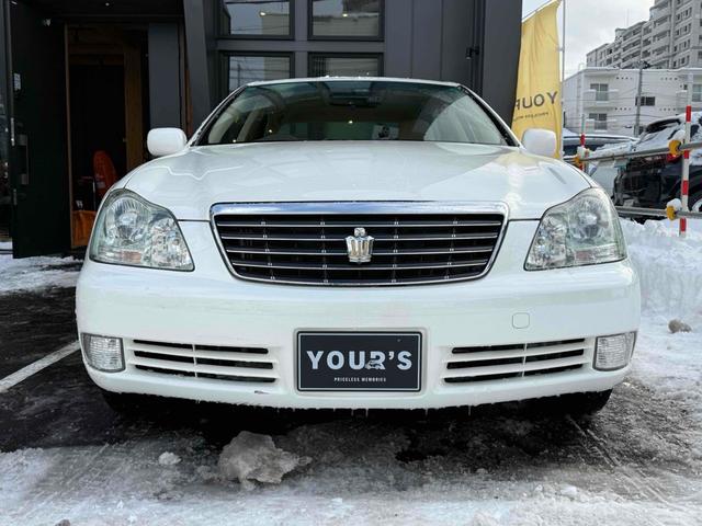 クラウン ロイヤルエクストラｉ－Ｆｏｕｒ　４ＷＤ　オートクルーズコントロール　アルミホイール　ＨＩＤ　ＡＴ　キーレスエントリー　電動格納ミラー　盗難防止システム　ＣＤ　衝突安全ボディ　ＡＢＳ　ＥＳＣ　エアコン　パワーステアリング（60枚目）