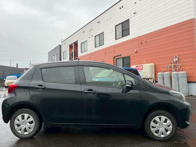 ヴィッツ Ｆ（3枚目）