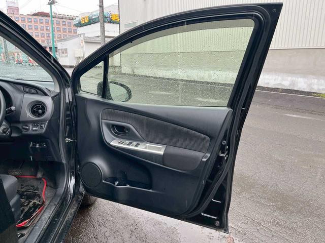 ヴィッツ Ｆ（17枚目）