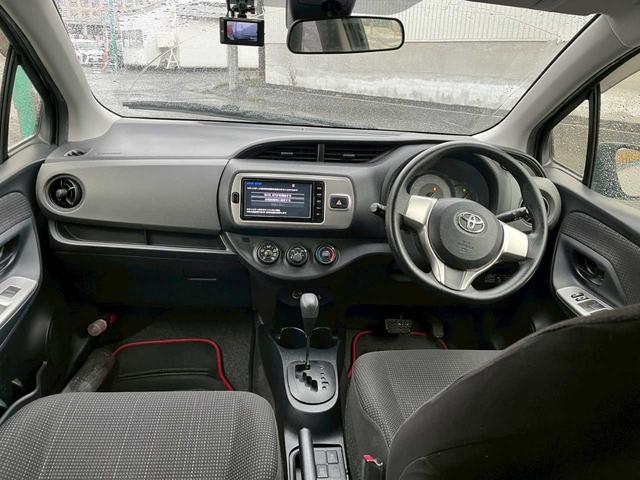 ヴィッツ Ｆ（18枚目）