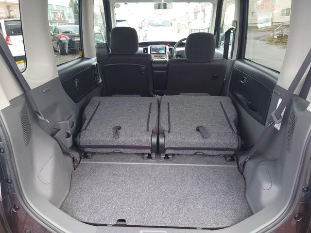 シートを倒したら広い荷室が確保できます♪
