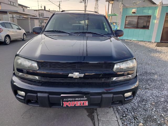 シボレートレイルブレイザー ＬＴＺ　４ＷＤ　シートヒーター　ＥＴＣ　ルーフレール　ＡＢＳ　エアコン　キーレスエントリー　パワーステアリング　ムーンルーフ　電動格納ミラー　黒革シート　パワーシート　ＨＩＤヘッドライト　サンルーフ（6枚目）