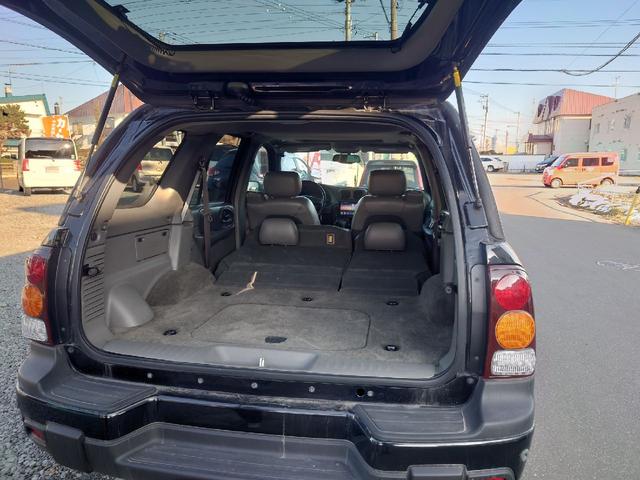 シボレートレイルブレイザー ＬＴＺ　４ＷＤ　シートヒーター　ＥＴＣ　ルーフレール　ＡＢＳ　エアコン　キーレスエントリー　パワーステアリング　ムーンルーフ　電動格納ミラー　黒革シート　パワーシート　ＨＩＤヘッドライト　サンルーフ（18枚目）