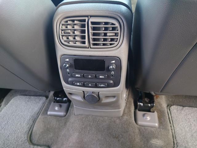 シボレートレイルブレイザー ＬＴＺ　４ＷＤ　シートヒーター　ＥＴＣ　ルーフレール　ＡＢＳ　エアコン　キーレスエントリー　パワーステアリング　ムーンルーフ　電動格納ミラー　黒革シート　パワーシート　ＨＩＤヘッドライト　サンルーフ（26枚目）