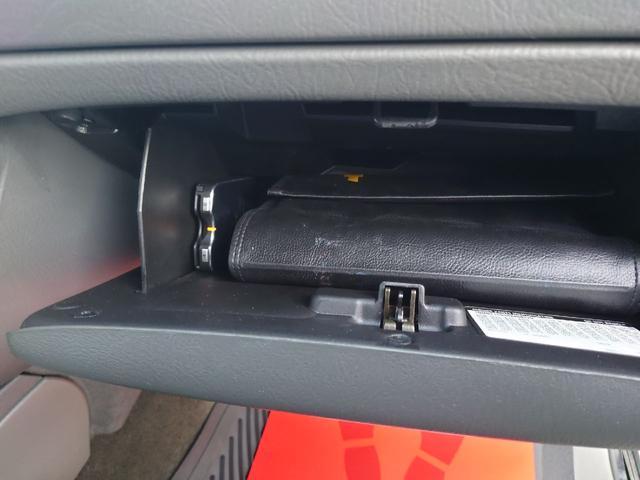 シボレートレイルブレイザー ＬＴＺ　４ＷＤ　シートヒーター　ＥＴＣ　ルーフレール　ＡＢＳ　エアコン　キーレスエントリー　パワーステアリング　ムーンルーフ　電動格納ミラー　黒革シート　パワーシート　ＨＩＤヘッドライト　サンルーフ（40枚目）