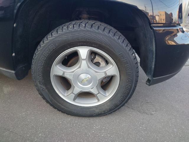 シボレートレイルブレイザー ＬＴＺ　４ＷＤ　シートヒーター　ＥＴＣ　ルーフレール　ＡＢＳ　エアコン　キーレスエントリー　パワーステアリング　ムーンルーフ　電動格納ミラー　黒革シート　パワーシート　ＨＩＤヘッドライト　サンルーフ（50枚目）