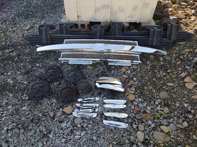 シボレートレイルブレイザー ＬＴＺ　４ＷＤ　シートヒーター　ＥＴＣ　ルーフレール　ＡＢＳ　エアコン　キーレスエントリー　パワーステアリング　ムーンルーフ　電動格納ミラー　黒革シート　パワーシート　ＨＩＤヘッドライト　サンルーフ（51枚目）