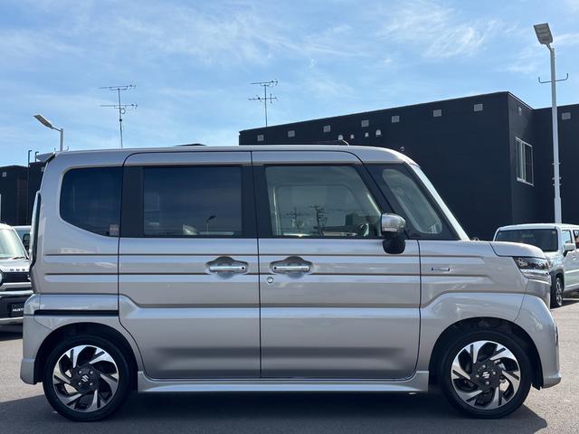 スペーシアカスタム ハイブリッドＸＳターボ　４ＷＤ　☆コネクト対応ナビ☆（4枚目）