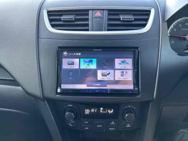 スイフト ＲＳ　４ＷＤ　ドライブレコーダー　ＥＴＣ　バックカメラ　ＴＶ　アルミホイール　スマートキー　シートヒーター　ＣＶＴ　盗難防止システム　衝突安全ボディ　ＡＢＳ　エアコン　パワーステアリング　パワーウィンドウ（4枚目）
