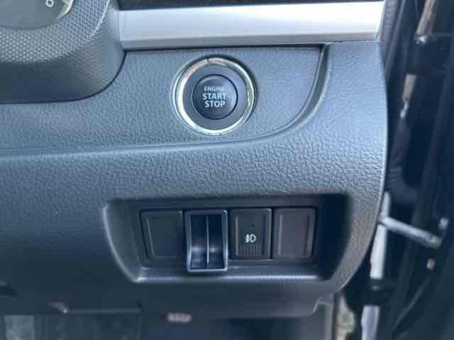 スイフト ＲＳ　４ＷＤ　ドライブレコーダー　ＥＴＣ　バックカメラ　ＴＶ　アルミホイール　スマートキー　シートヒーター　ＣＶＴ　盗難防止システム　衝突安全ボディ　ＡＢＳ　エアコン　パワーステアリング　パワーウィンドウ（7枚目）