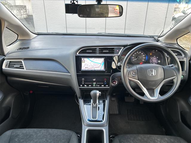 シャトル G 4WD ドライブレコーダー ETC バックカメラ ナビ フルセグTV  エンジンスターター 社外アルミホイール オートライト スマートキー アイドリングストップ チップアップシート 盗難防止システム(2枚目)