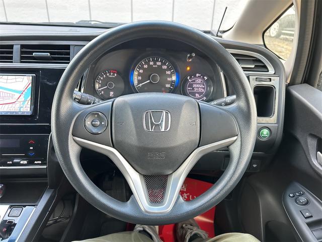 シャトル G 4WD ドライブレコーダー ETC バックカメラ ナビ フルセグTV  エンジンスターター 社外アルミホイール オートライト スマートキー アイドリングストップ チップアップシート 盗難防止システム(3枚目)