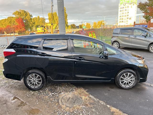 シャトル G 4WD ドライブレコーダー ETC バックカメラ ナビ フルセグTV  エンジンスターター 社外アルミホイール オートライト スマートキー アイドリングストップ チップアップシート 盗難防止システム(12枚目)