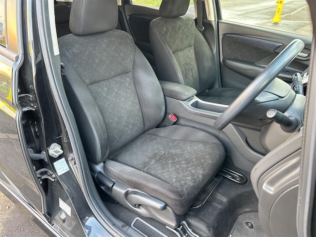 シャトル G 4WD ドライブレコーダー ETC バックカメラ ナビ フルセグTV  エンジンスターター 社外アルミホイール オートライト スマートキー アイドリングストップ チップアップシート 盗難防止システム(28枚目)