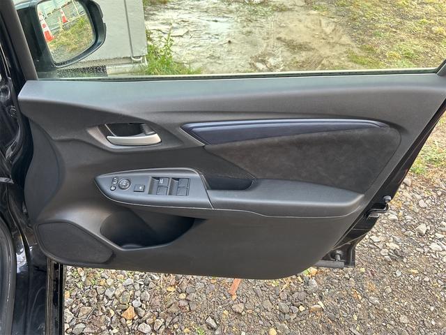 シャトル G 4WD ドライブレコーダー ETC バックカメラ ナビ フルセグTV  エンジンスターター 社外アルミホイール オートライト スマートキー アイドリングストップ チップアップシート 盗難防止システム(29枚目)