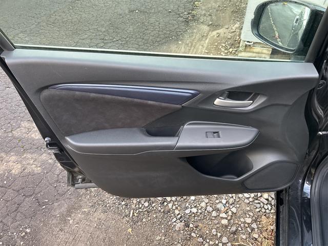 シャトル G 4WD ドライブレコーダー ETC バックカメラ ナビ フルセグTV  エンジンスターター 社外アルミホイール オートライト スマートキー アイドリングストップ チップアップシート 盗難防止システム(36枚目)