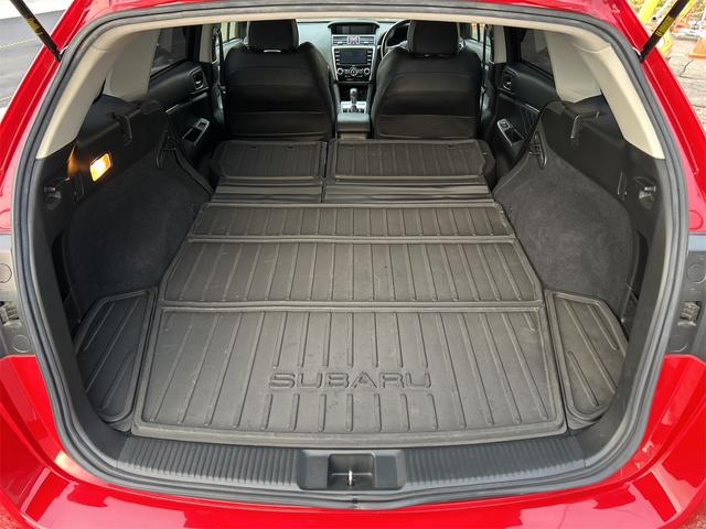 レヴォーグ 2.0GT-Sアイサイト 純正STI18インチアルミ ナビ TV バックカメラ ETC 衝突被害軽減システム オートクルーズコントロール レーンアシスト LEDアクセサリライナー レザーシート シートヒーター パワーシート(19枚目)