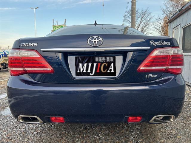 クラウン ロイヤルサルーンｉ－ＦｏｕｒスペシャルナビＰ　中古冬タイヤ・ホイールセット付き　オートクルーズコントロール　純正ナビ　フルセグＴＶ　バックカメラ　ＥＴＣ　１６インチアルミホイール　スマートキー（16枚目）