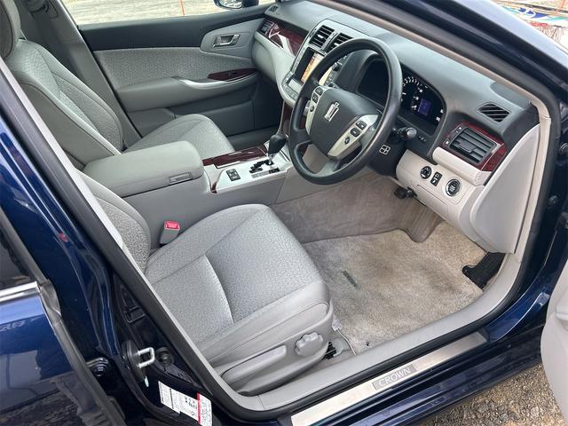 クラウン ロイヤルサルーンｉ－ＦｏｕｒスペシャルナビＰ　中古冬タイヤ・ホイールセット付き　オートクルーズコントロール　純正ナビ　フルセグＴＶ　バックカメラ　ＥＴＣ　１６インチアルミホイール　スマートキー（48枚目）