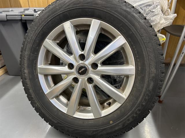 クラウン ロイヤルサルーンｉ－ＦｏｕｒスペシャルナビＰ　中古冬タイヤ・ホイールセット付き　オートクルーズコントロール　純正ナビ　フルセグＴＶ　バックカメラ　ＥＴＣ　１６インチアルミホイール　スマートキー（69枚目）