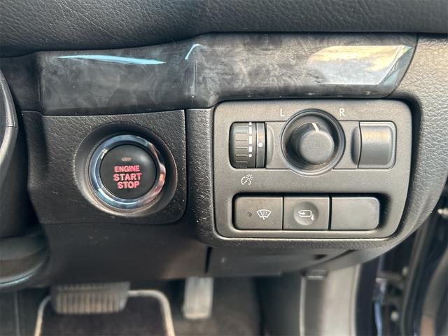 レガシィツーリングワゴン ２．０ｉ　アドバンテージライン　４ＷＤ　冬タイヤ付き　ナビ　ＴＶ　運転席パワーシート　プッシュスタート　スマートキー　スペアキー　盗難防止システム　衝突安全ボディ　ＣＤ（8枚目）