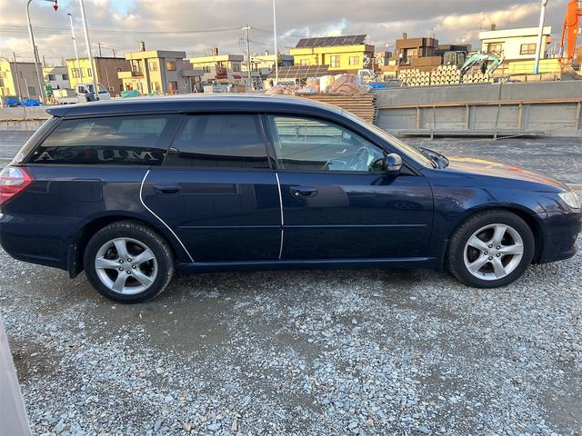 レガシィツーリングワゴン ２．０ｉ　アドバンテージライン　４ＷＤ　冬タイヤ付き　ナビ　ＴＶ　運転席パワーシート　プッシュスタート　スマートキー　スペアキー　盗難防止システム　衝突安全ボディ　ＣＤ（22枚目）