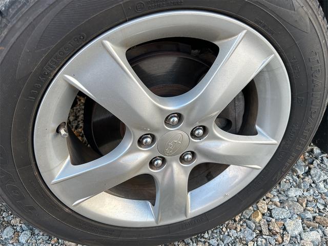 レガシィツーリングワゴン ２．０ｉ　アドバンテージライン　４ＷＤ　冬タイヤ付き　ナビ　ＴＶ　運転席パワーシート　プッシュスタート　スマートキー　スペアキー　盗難防止システム　衝突安全ボディ　ＣＤ（23枚目）