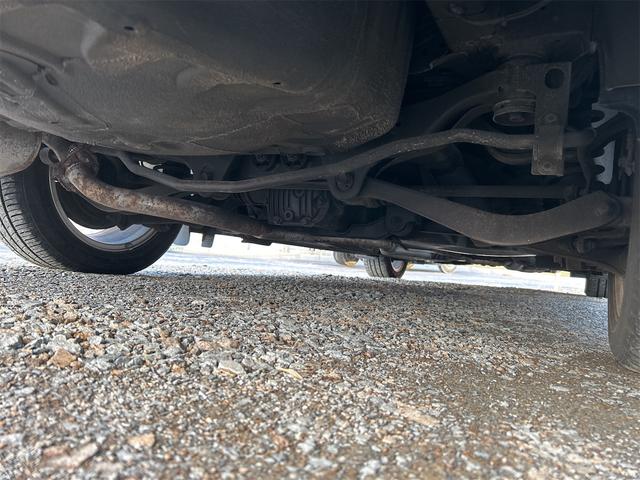 レガシィツーリングワゴン ２．０ｉ　アドバンテージライン　４ＷＤ　冬タイヤ付き　ナビ　ＴＶ　運転席パワーシート　プッシュスタート　スマートキー　スペアキー　盗難防止システム　衝突安全ボディ　ＣＤ（36枚目）