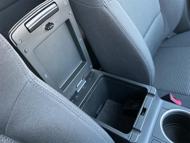 レガシィツーリングワゴン ２．０ｉ　アドバンテージライン　４ＷＤ　冬タイヤ付き　ナビ　ＴＶ　運転席パワーシート　プッシュスタート　スマートキー　スペアキー　盗難防止システム　衝突安全ボディ　ＣＤ（42枚目）