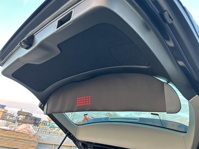 レガシィツーリングワゴン ２．０ｉ　アドバンテージライン　４ＷＤ　冬タイヤ付き　ナビ　ＴＶ　運転席パワーシート　プッシュスタート　スマートキー　スペアキー　盗難防止システム　衝突安全ボディ　ＣＤ（61枚目）