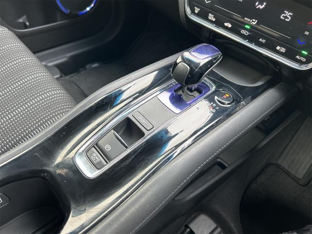 ヴェゼル ハイブリッドX・Lパッケージ 4WD 前後ドライブレコーダー ETC バックカメラ オートクルーズコントロール 衝突被害軽減システム ナビ TV オートライト LEDヘッドランプ 純正アルミホイール スマートキー シートヒーター(6枚目)