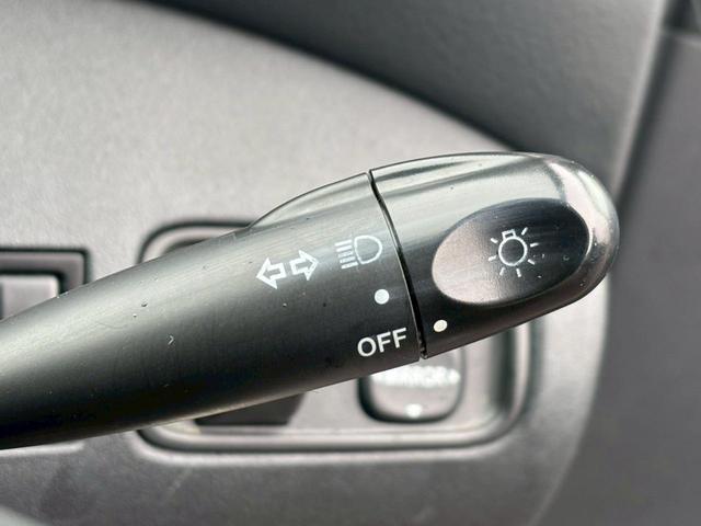 ファンカーゴ X HDDナビ/エンジンスターター/社外アルミ/4WD/LEDバルブ/Bluetooth/バックカメラ/キーレス(33枚目)