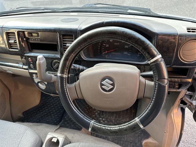 エブリイ PC 4WD AT 両側スライドドア キーレスエントリー 盗難防止システム エアコン パワーステアリング パワーウィンドウ 運転席エアバッグ(3枚目)