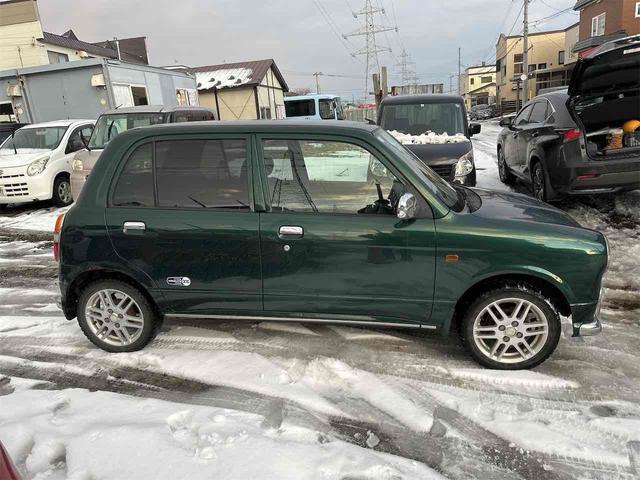 ミラジーノ ミニライトスペシャル　キーレスエントリー　電動格納ミラー　ＡＴ　ＣＤ　ミュージックプレイヤー接続可　アルミホイール　衝突安全ボディ　エアコン（16枚目）