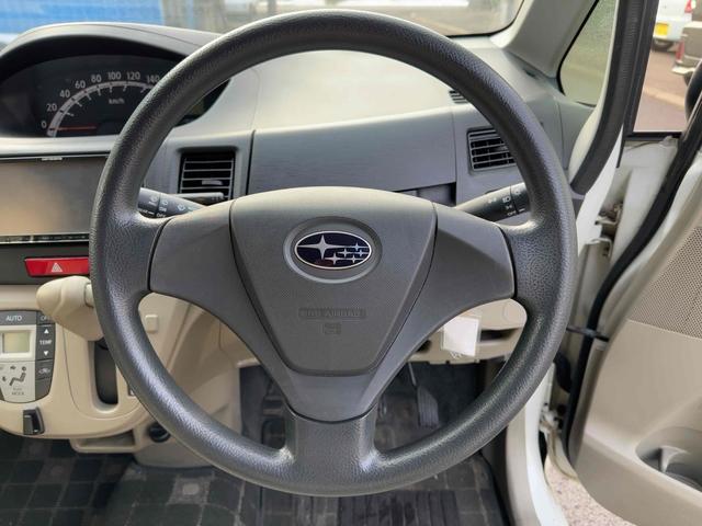 ステラ Ｌ　４ＷＤ　ナビ　キーレスエントリー　アイドリングストップ　電動格納ミラー　ベンチシート　ＣＶＴ　盗難防止システム　ＡＢＳ　アルミホイール　衝突安全ボディ　エアコン　パワーステアリング　パワーウィンドウ（3枚目）