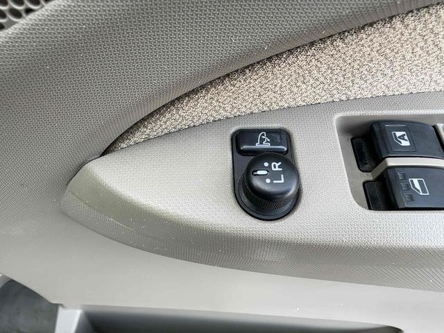 ステラ Ｌ　４ＷＤ　ナビ　キーレスエントリー　アイドリングストップ　電動格納ミラー　ベンチシート　ＣＶＴ　盗難防止システム　ＡＢＳ　アルミホイール　衝突安全ボディ　エアコン　パワーステアリング　パワーウィンドウ（10枚目）