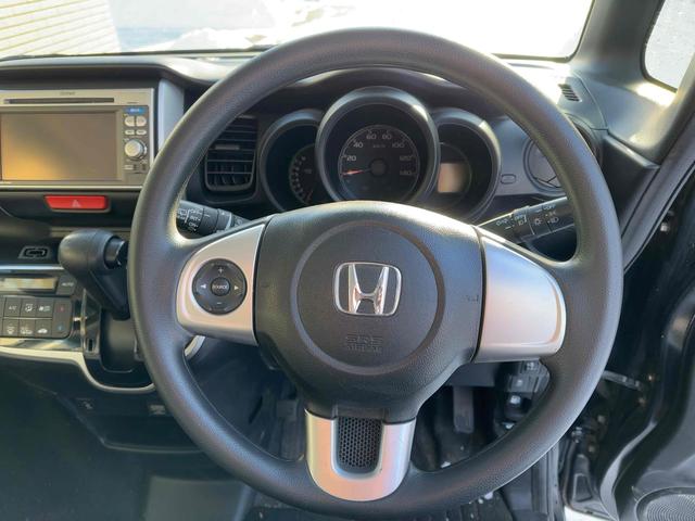 Ｎ－ＢＯＸ Ｇ・Ｌパッケージ　４ＷＤ　両側電動スライドドア　ナビ　スマートキー　アイドリングストップ　電動格納ミラー　シートヒーター　ベンチシート　ＣＶＴ　盗難防止システム　ＡＢＳ　ＥＳＣ　ＣＤ　ＵＳＢ　アルミホイール（3枚目）