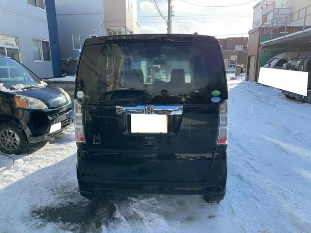 Ｎ－ＢＯＸ Ｇ・Ｌパッケージ　４ＷＤ　両側電動スライドドア　ナビ　スマートキー　アイドリングストップ　電動格納ミラー　シートヒーター　ベンチシート　ＣＶＴ　盗難防止システム　ＡＢＳ　ＥＳＣ　ＣＤ　ＵＳＢ　アルミホイール（16枚目）