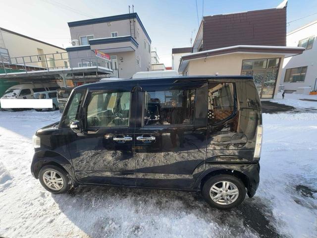 Ｎ－ＢＯＸ Ｇ・Ｌパッケージ　４ＷＤ　両側電動スライドドア　ナビ　スマートキー　アイドリングストップ　電動格納ミラー　シートヒーター　ベンチシート　ＣＶＴ　盗難防止システム　ＡＢＳ　ＥＳＣ　ＣＤ　ＵＳＢ　アルミホイール（18枚目）